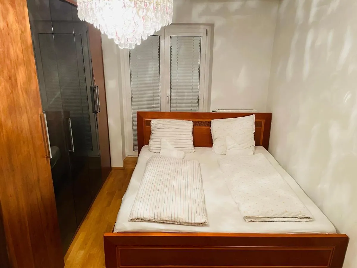Room In City Center Near U6,U3 And Westbahnhof 비엔나 오스트리아